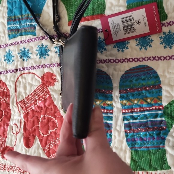 Vince Camuto Wallet - Picture 14 of 17